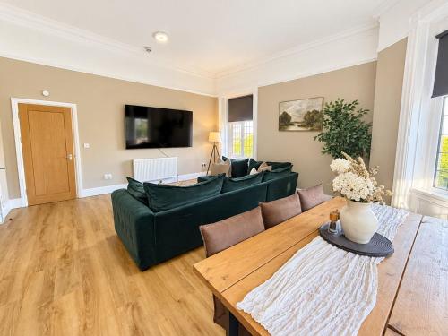 Exterior view of Beech Suite - Private Location with 85 inch Cinema TV & Parking