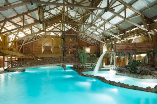 Басейн, Disney Davy Crockett Ranch in Байі РОМЕНВІЛЬЕ
