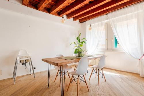 Casa Sgarzarie apartment in old town 5