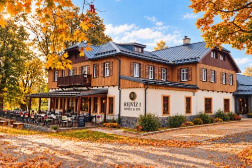 . REJVÍZ 1 Hotel & Spa