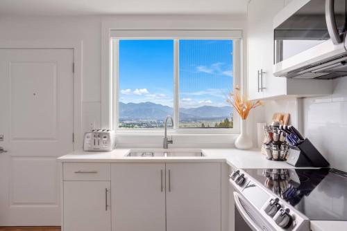 Elevated Horizon Retreat - Alpine in Chilliwack (BC)