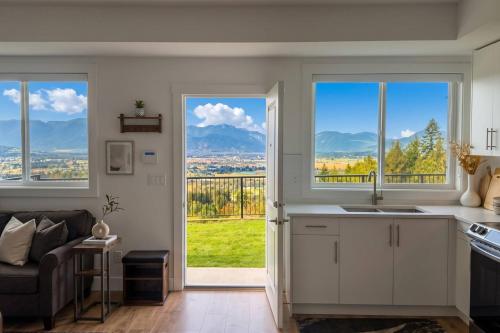 Elevated Horizon Retreat - Alpine in Chilliwack (BC)