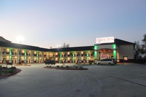 Paris Inn & Suites in Paris, USA