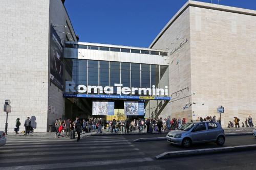 Hotel Chicago - image 7