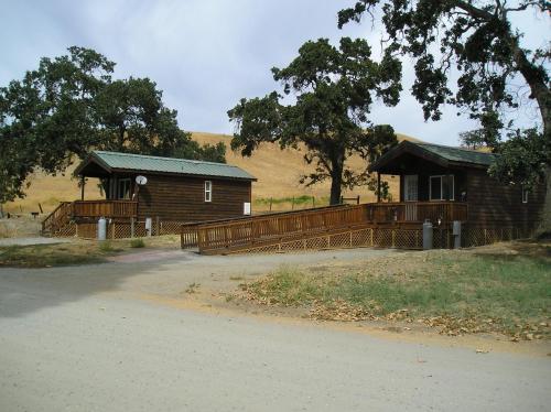 San Benito Camping Resort One-Bedroom Cabin 9