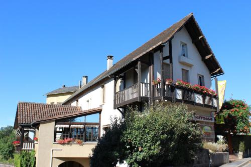 Hostellerie La Terrasse - Hôtel - Lacapelle-Marival