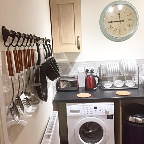 Holcombe House - image 5