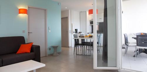 Superior One-Bedroom Apartment with Sea View