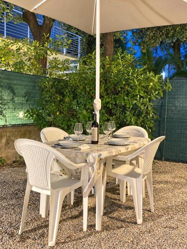 Casa NILIA, mare e relax tutto l'anno, con giardino