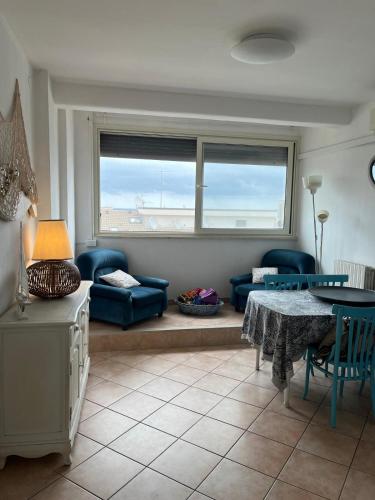 Casa di Alex - Accogliente appartamento ultimo piano vista mare