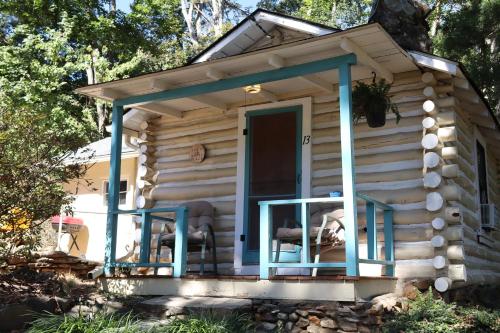The Pines Cottages 2
