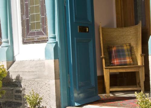 Вхід, Dunallan Guest House in Грентаун он Спей
