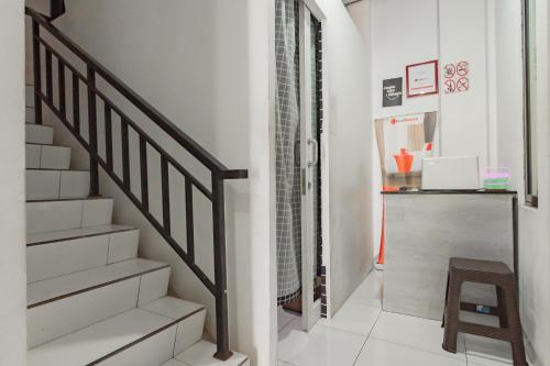 RedDoorz @ Galuh Mas