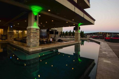 Camden on the Lake Resort - image 8