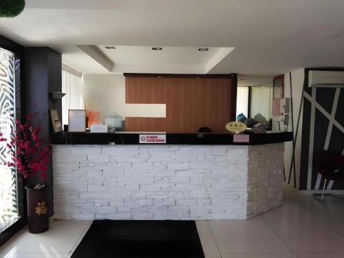 Casuarina Hotel in Tanjung Aru