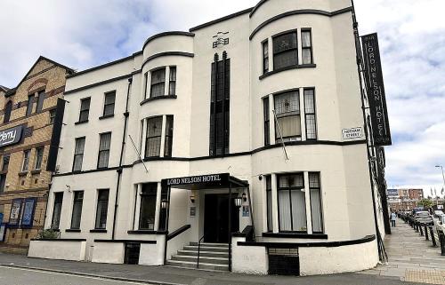 Lord Nelson Hotel-Lime Street Station Liverpool by Compass Hospitality Hotel de charme Liverpool