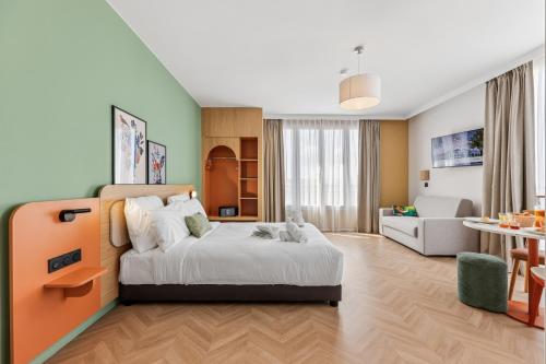 1 double bed, 1 sofa bed