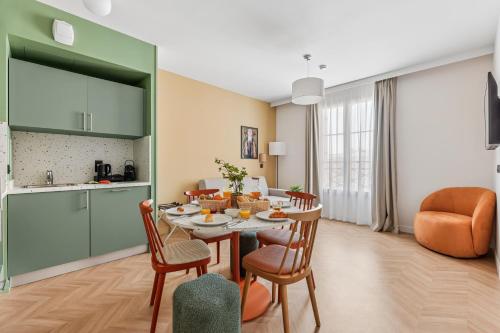 2 bedrooms, 4 beds