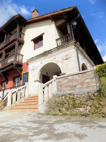 Apartamentos La Ceña, Novales