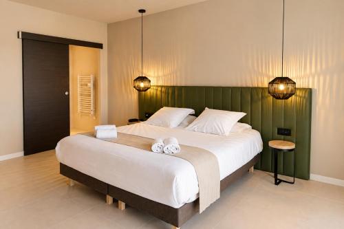 1 queen bed