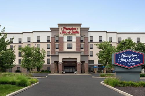 . Hampton Inn & Suites - Pittsburgh/Harmarville, PA