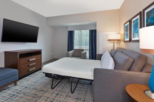 2 bedrooms, 4 beds