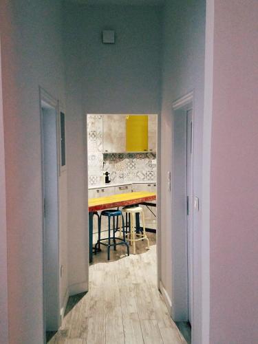 Kolonaki Deco Apartment - image 11