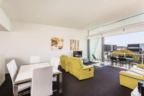 Two-Bedroom Apartment - Beachside