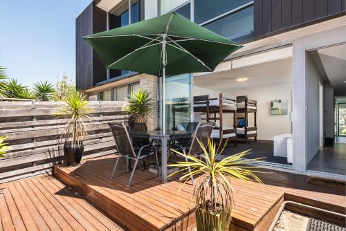 2 bedrooms, 3 beds