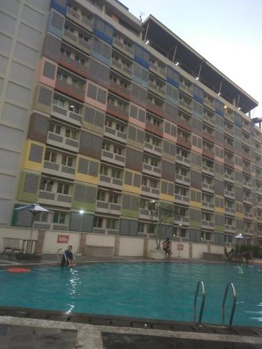 Swimming pool, DSR Apartment Margonda Residence 2 in Depok