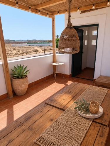 MOANA SURF HOUSE 5