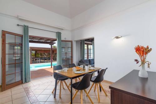 Villa Siroco Lanzarote by Villa Plus 5