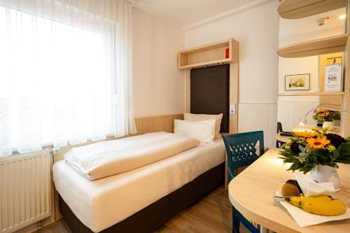 1 twin bed