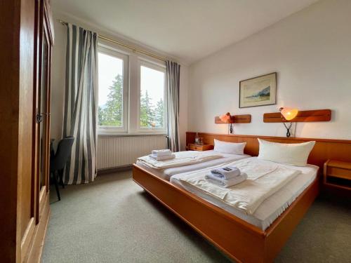 1 queen bed