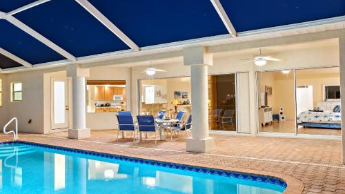 Boaters Dream S. Terr Pool Yacht Club Boating