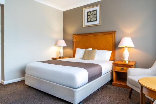 1 queen bed