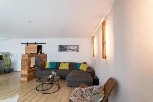 Alpen-Lounge Apartment 17 Zillertal in Fügen, Österreich