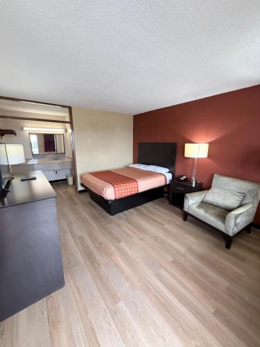 . Travelers Lodge Beatrice