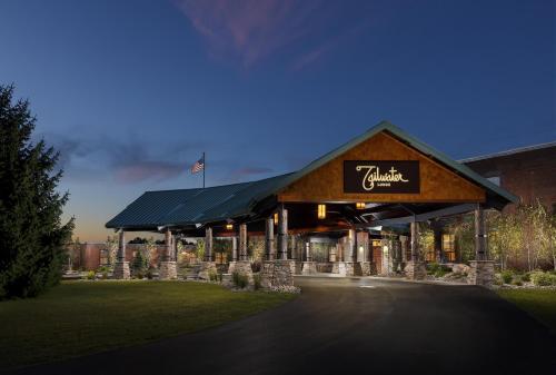 Tailwater Lodge Altmar, Tapestry Collection By Hilton