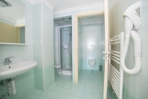 Hostel L'Ost - Ostello di Grumes Room Type - Family Double Room