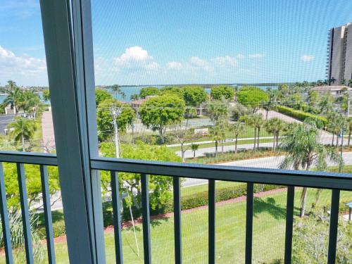 Southern Breeze Gardens 405 - main image