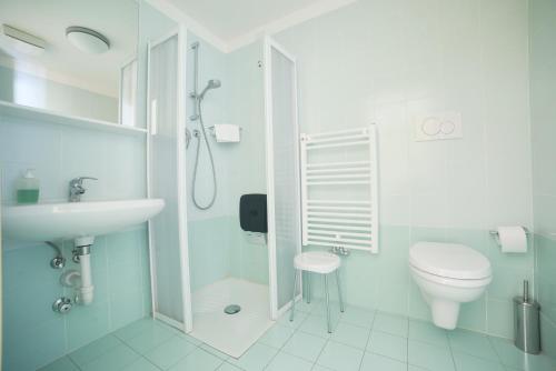 Hostel L'Ost - Ostello di Grumes Room Type - Triple Room with Balcony