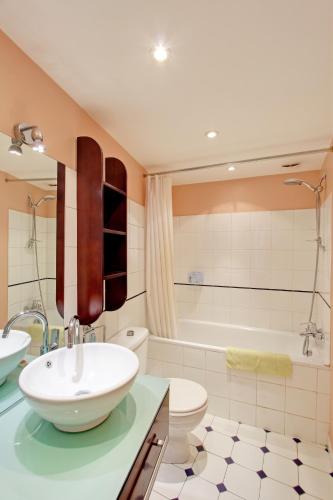 Studio convivial à Paris, 30 m2 avec vue sur la ville 2