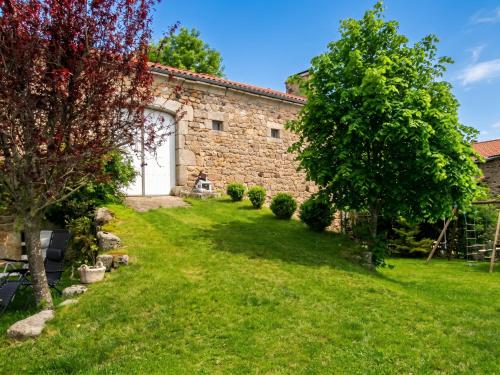 Maison charmante à Cubelles avec vue sur la montagne gîte à louer Fougerettes