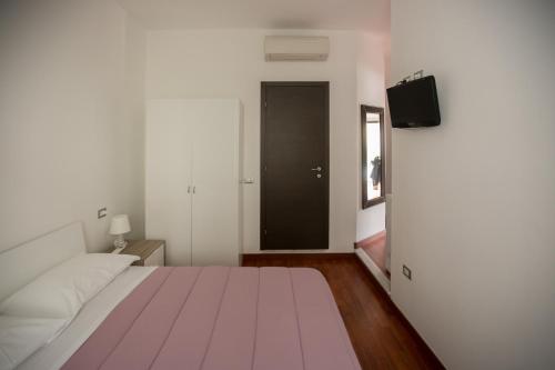 Sollevante Guest House Room Type - Economy Double Room