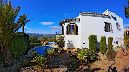 Bejárat, La Madrugada - Luxury Moraira Villa With Sea Views and Private Heated Pool in Alcasar