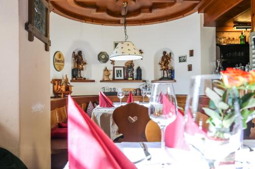 Étterem, Gasthof Simmerlwirt in Grodig