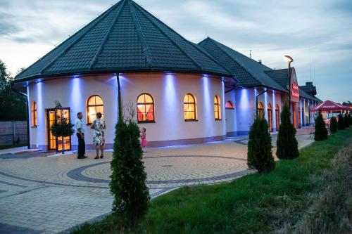 Viesnīcas āriene, Zajazd Orchidea - Lipsko - Hotel 24h in Gołębiów