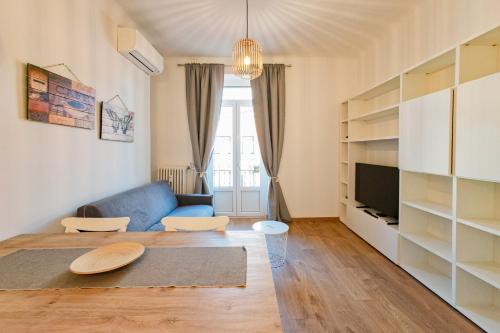 GUICCIARDINI10 Elegant Milan Living by Hospity