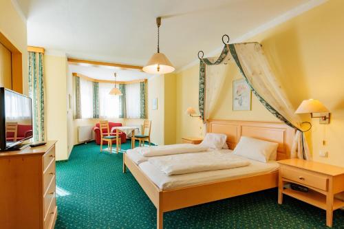 1 queen bed